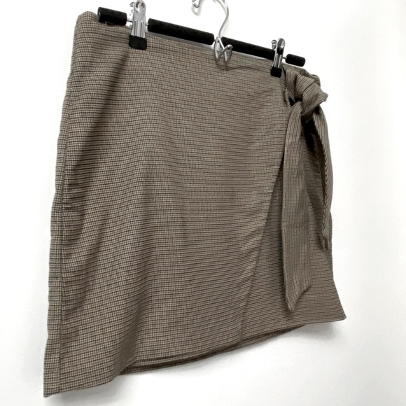 Rachel Zoe Mini Skirt - Picture 2 of 5
